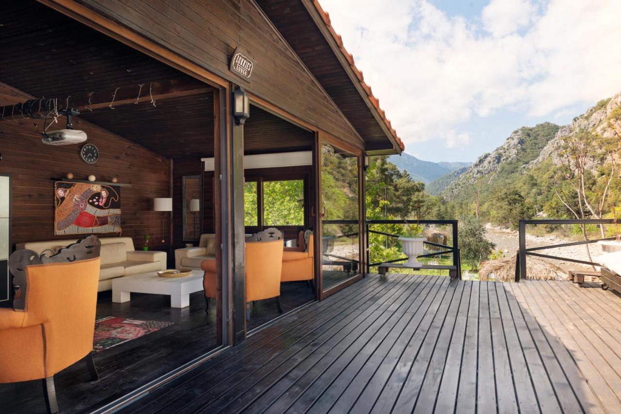 Lukkies Lodge Чирали Екстер'єр фото