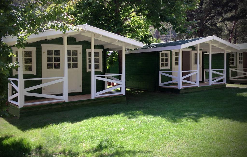 Lukkies Lodge Чирали Номер фото